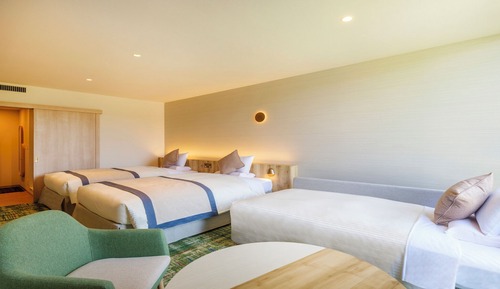 Comfort Triple(With private bathroom)(Non-smoking)