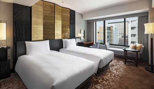 Room, 2 Twin Beds, City View