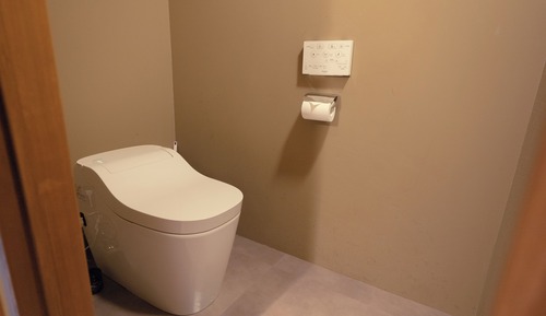 2nd-Floor Kitchen Suite for Groups - No Sauna, Non Smoking