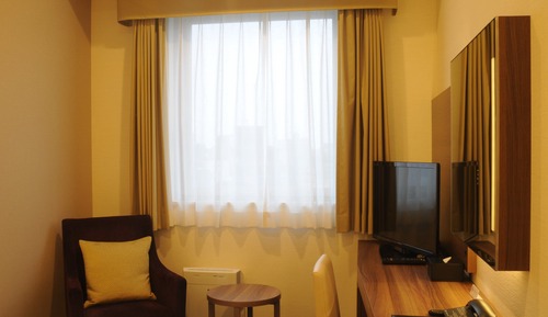 Single Room A, Smoking