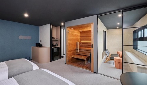 Basic Twin Room, Partial Lake View