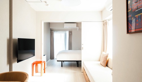 Premier One-Bedroom Apartment