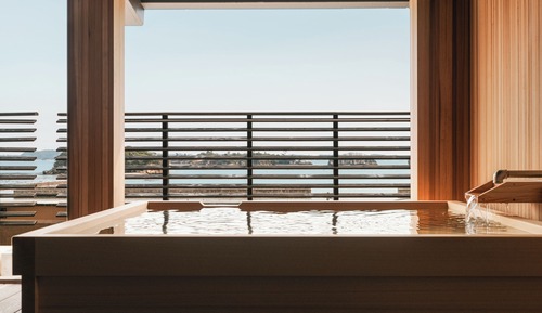 [Includes a free-flowing hot spring open-air cypress bath] Corner Suite(69 sqm)