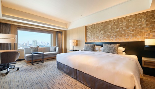 Newly Renovated - Comfort Corner King Room - Non-Smoking