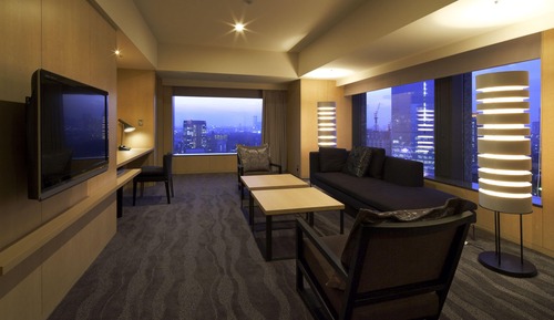 Executive Suite King, Non Smoking (Breakfast & Club Lounge Access Included)