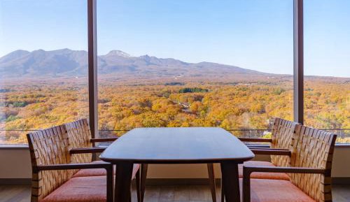 Twin Room with Mountain Front - Top Floor - Non-Smoking