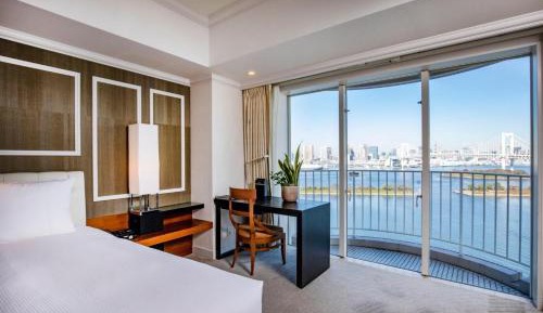 One-Bedroom Twin Suite