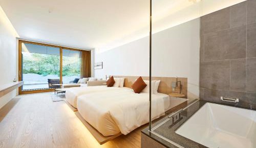 Twin Room with Balcony