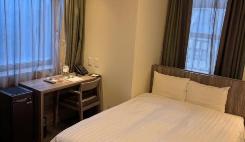 Corner Double Room - Non Smoking