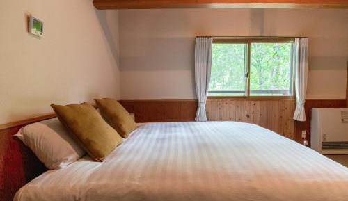Double or Twin Room with Private Bathroom