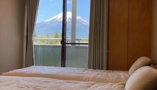 Twin Room with Mountain View