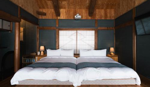 Deluxe Double Room with Extra Bed