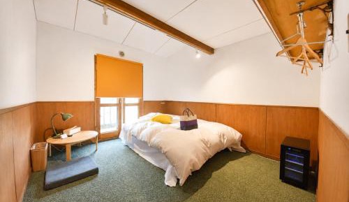 Double Room with Shared Toilet