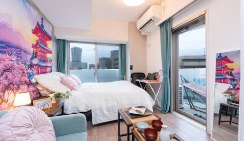 One-Bedroom Apartment with Balcony