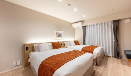 King Studio with Sofa Bed