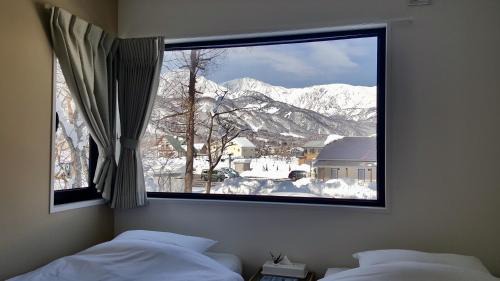 Family Room with Mountain View