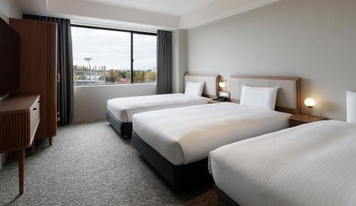 Suite with kitchen and laundry 