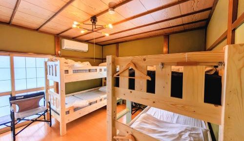 Single Bed in Mixed Dormitory Room