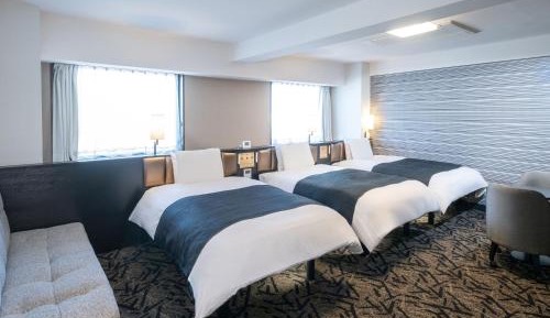 Triple Room with Bathroom - Non-Smoking