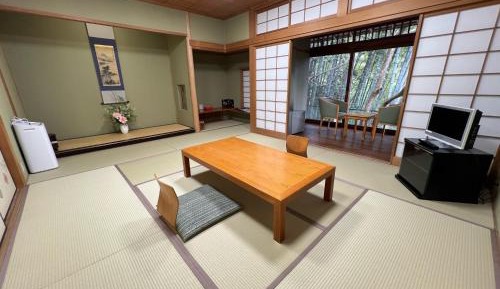 Japanese-Style Room