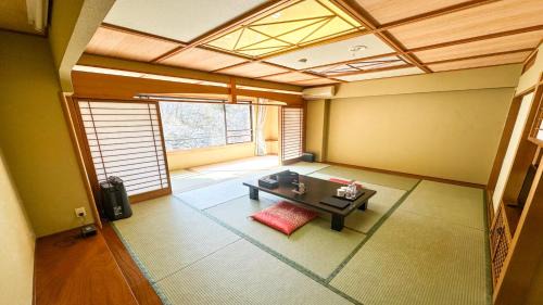 Japanese-Style Room