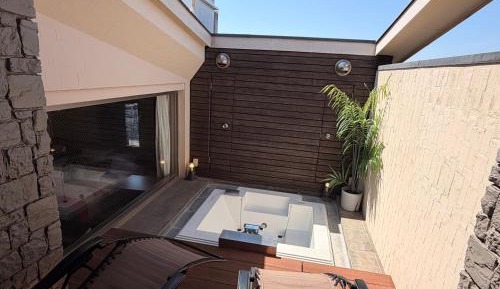 Suite with Spa Bath