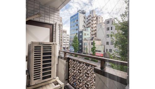 One-Bedroom Apartment with Balcony