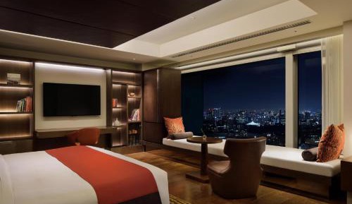 Grand Deluxe Premier King Room with Club Lounge Access