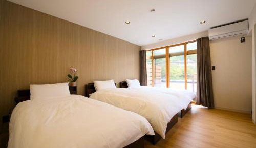 One-Bedroom Premier Apartment