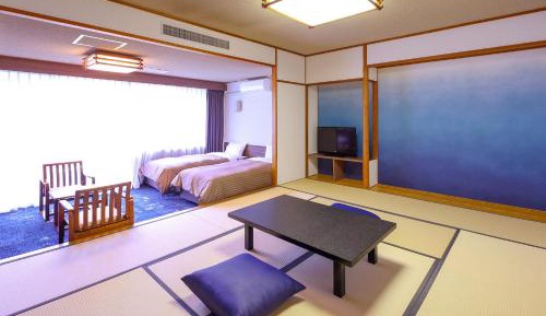 Standard Twin Room with Tatami Area - Private Bathroom - Non-Smoking