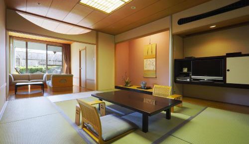 Japanese-Style Quadruple Room with Open-Air Bath (709) Meal Provided at Room