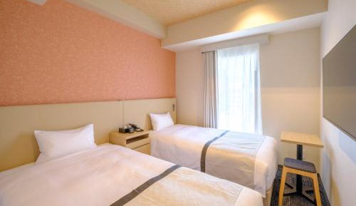 Compact Twin Room