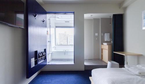 Standard Queen Room with River View