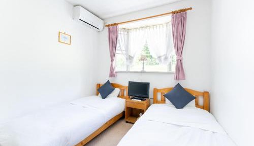 Twin Room with Shared Bathroom