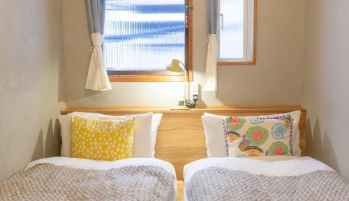 Twin Room with Shared Toilet