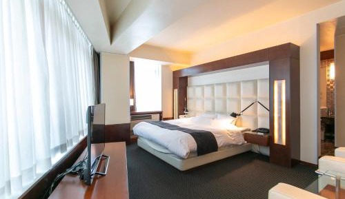 Check-in after 6pm - Deluxe Double Room