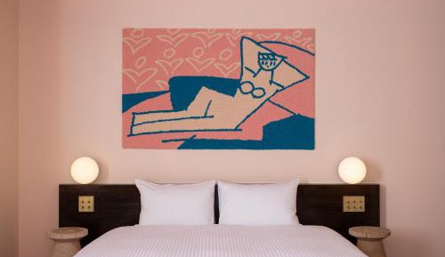Non Smoking - Superior Queen Room - The Room With A Pink Carpet
