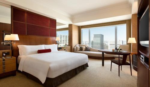  Deluxe Imperial Garden View King Room