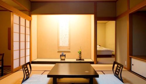 Japanese-style Western Room with Bed - Main Wing Zuiun