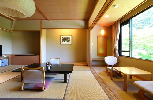 Fukushima House | Nukumorino-yado Komanoyu