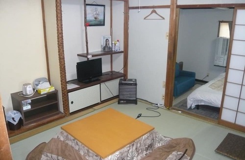 Otsu Hostel | Youth Hostel WANIHIMA~Lakeside BIWA