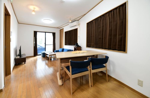 Nakakasai House | Largo