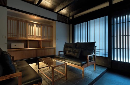 Shijo House | KIRAKU KYOTO RINPA