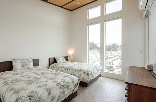 Zushi House | Hale Kotsubo