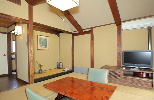 Kurashiki House | Ryori Ryokan Tsurugata