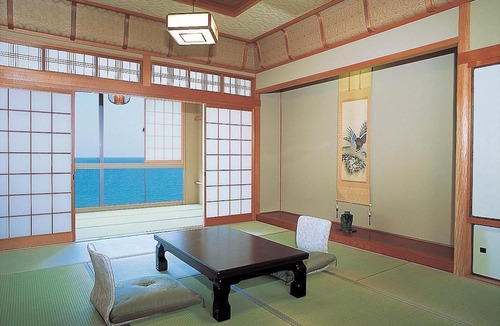 Futami House | Oishiya