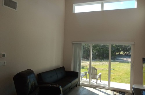Leander House | NEW Casita, Located in upscale neighborhood on large lot. Private, safe, luxury.
