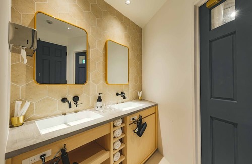 Shimokitazawa Apartment | illi Sun Shimokitazawa