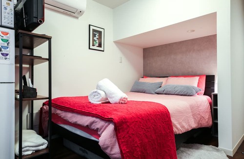 Yoyogi Apartment | North Cottage | Shibuya Studio | Close to Meiji Shrine