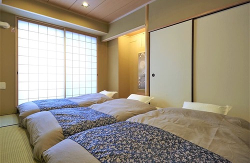 Kamininomiyacho Apartment | 4F | Riverside Suite Near Kyoto Sta. | Wood Bath | Family & Small Group welcome
